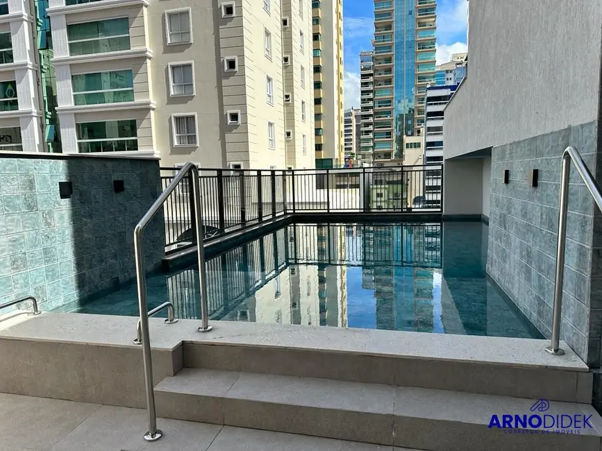 Foto 4 de Apartamento com 3 quartos à venda, 110m2 em Meia Praia, Itapema - SC