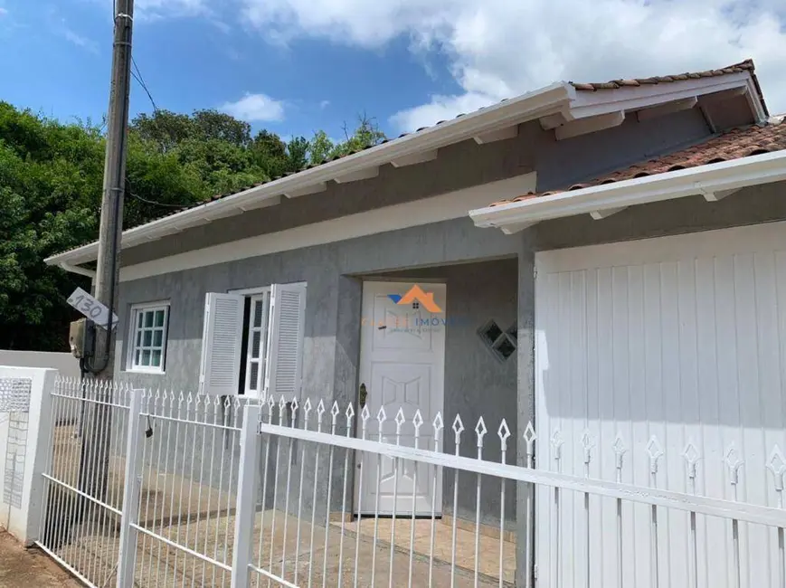 Foto 1 de Casa com 2 quartos à venda, 160m2 em Cruzeiro, Gravatai - RS