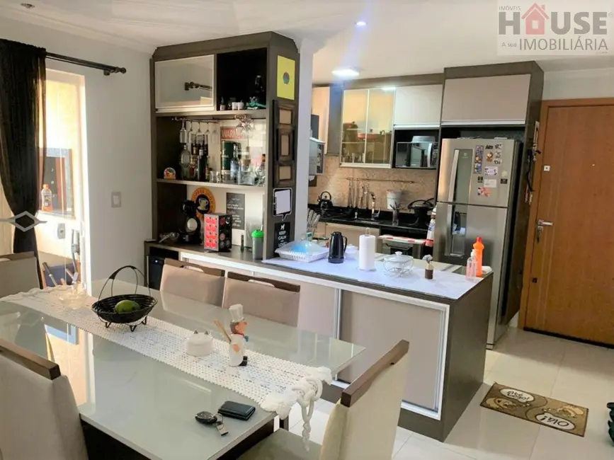 Apartamento com 3 quartos à venda, 70m2 em Emiliano Perneta, Pinhais - PR - imagem 3 Foto 3 de Apartamento com 3 quartos à venda, 70m2 em Emiliano Perneta, Pinhais - PR