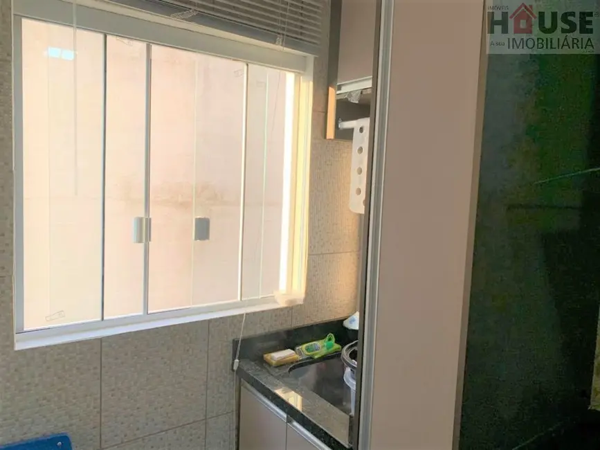 Apartamento com 3 quartos à venda, 70m2 em Emiliano Perneta, Pinhais - PR - imagem 8 Foto 8 de Apartamento com 3 quartos à venda, 70m2 em Emiliano Perneta, Pinhais - PR
