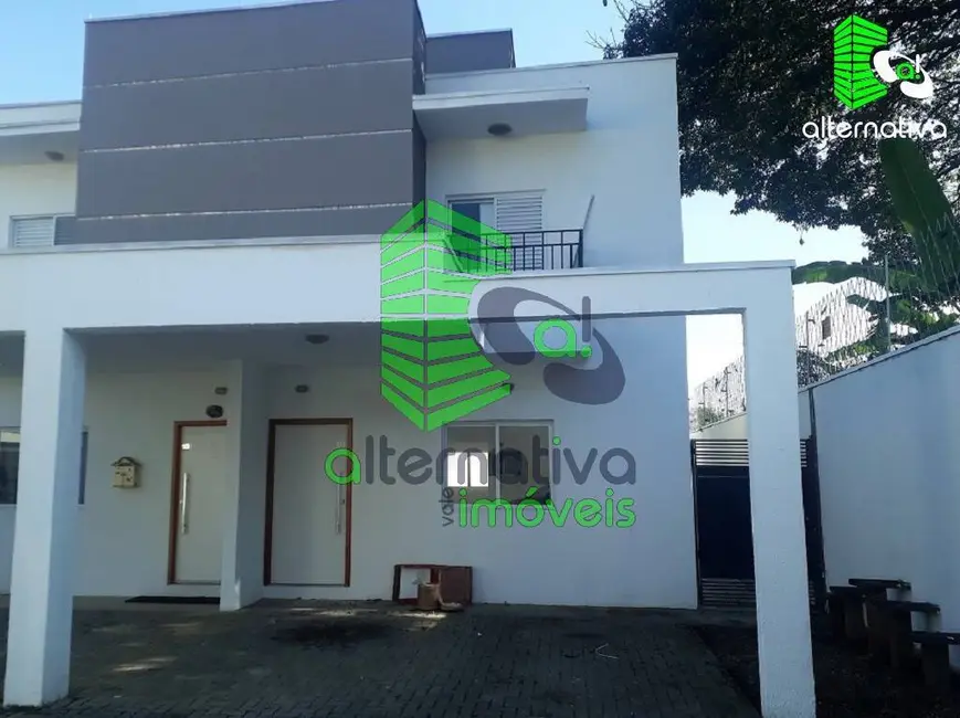 Foto 2 de Casa com 2 quartos à venda, 178m2 em Vila Areao, Taubate - SP