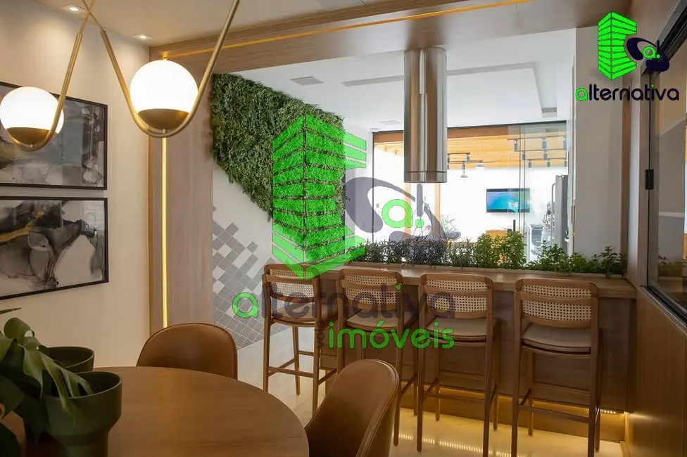 Foto 8 de Casa com 3 quartos à venda, 250m2 em Pindamonhangaba - SP