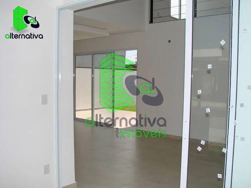 Foto 8 de Casa com 2 quartos à venda, 250m2 em Tremembe - SP