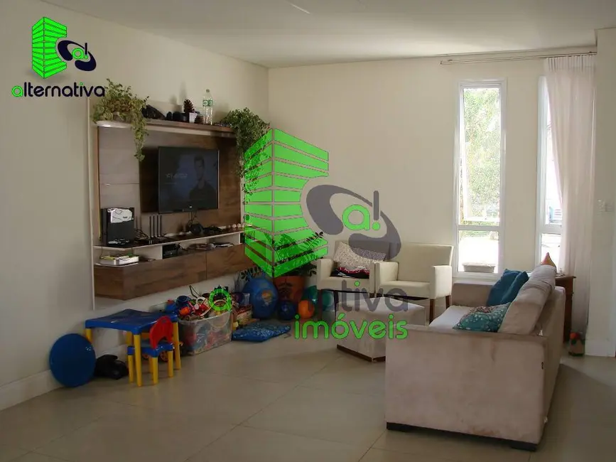 Casa com 3 quartos à venda, 250m2 em Tremembe - SP - imagem 4 Foto 4 de Casa com 3 quartos à venda, 250m2 em Tremembe - SP