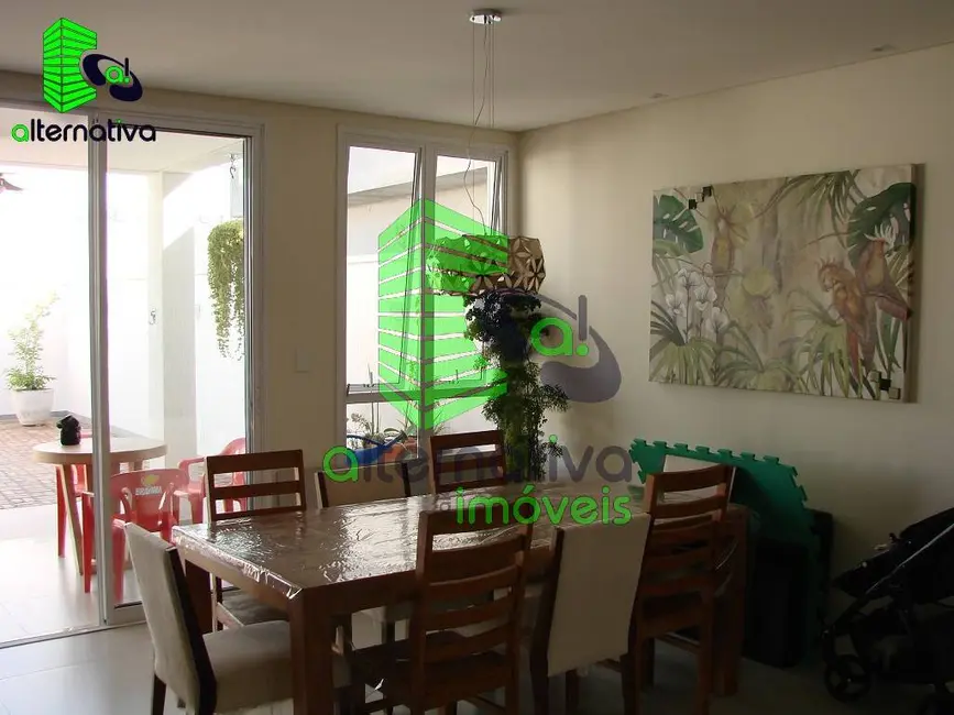 Casa com 3 quartos à venda, 250m2 em Tremembe - SP - imagem 5 Foto 5 de Casa com 3 quartos à venda, 250m2 em Tremembe - SP