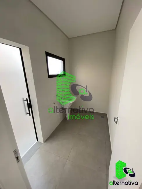 Foto 8 de Casa com 3 quartos à venda, 300m2 em Cacapava - SP