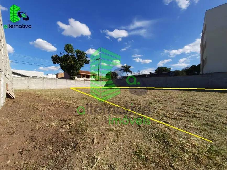 Foto 3 de Terreno / Lote à venda, 300m2 em Parque São Luís, Taubate - SP