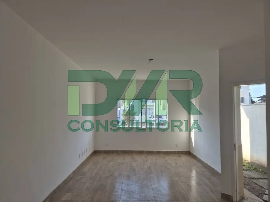 Foto 4 de Casa com 3 quartos à venda, 170m2 em Jardim Califórnia, Taubate - SP