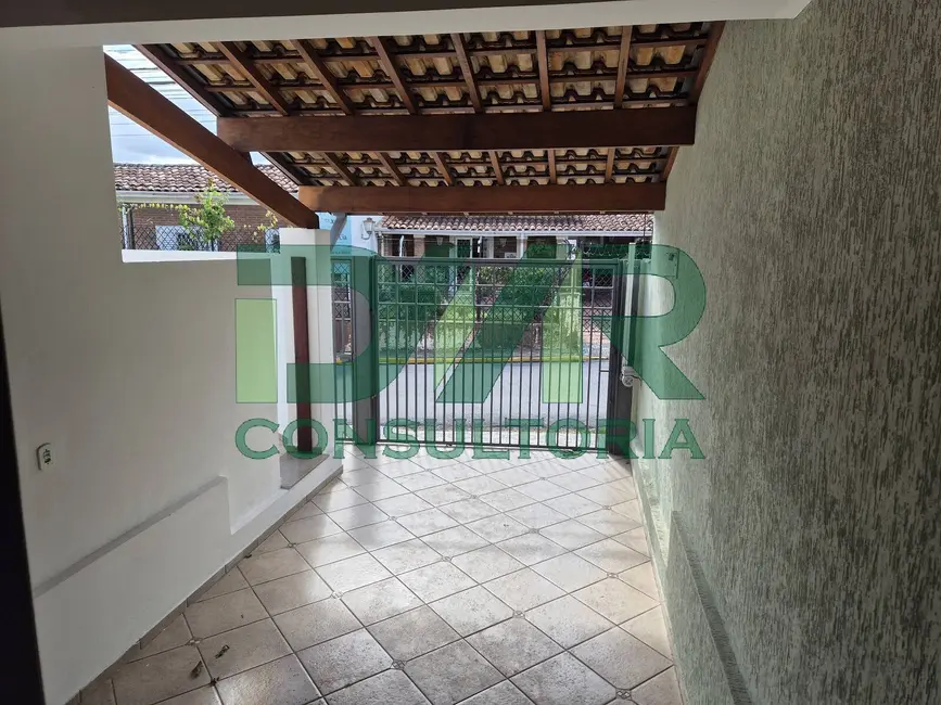 Foto 6 de Casa com 3 quartos à venda, 208m2 em Centro, Tremembe - SP