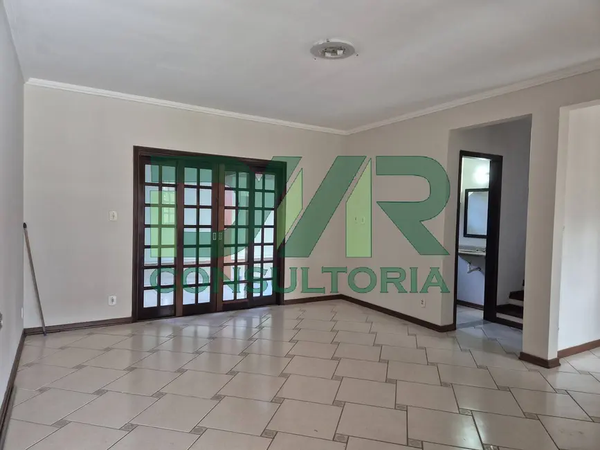 Foto 7 de Casa com 3 quartos à venda, 208m2 em Centro, Tremembe - SP
