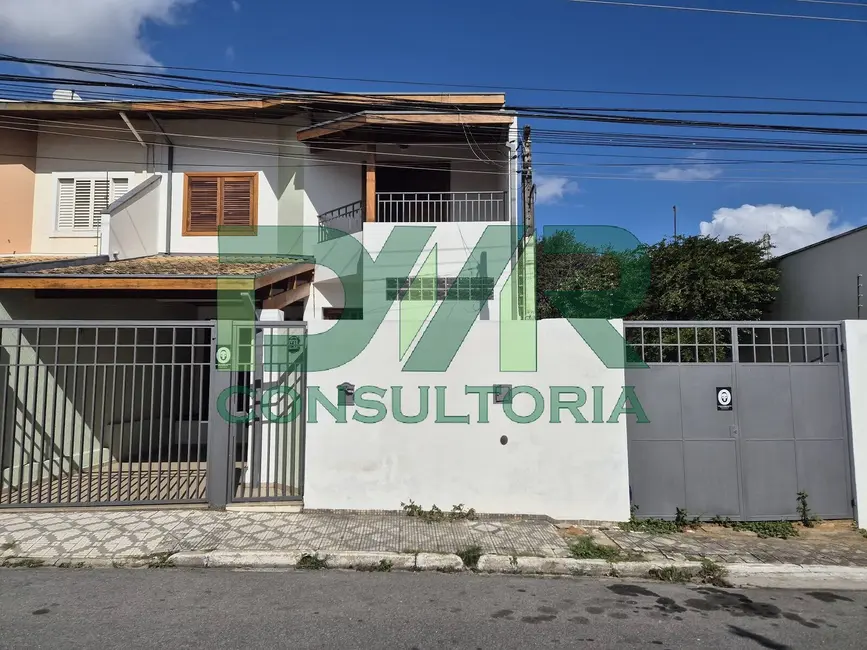 Foto 3 de Casa com 3 quartos à venda, 208m2 em Centro, Tremembe - SP