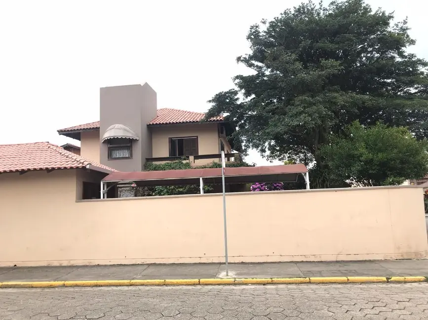 Foto 2 de Casa com 3 quartos à venda, 280m2 em Centro, Porto Belo - SC