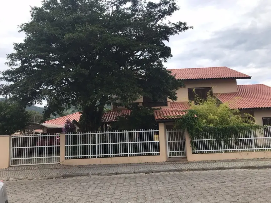 Foto 4 de Casa com 3 quartos à venda, 280m2 em Centro, Porto Belo - SC