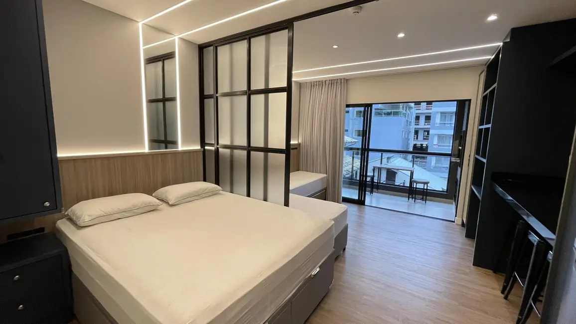 Foto 1 de Loft / Flat com 1 quarto à venda, 34m2 em Bombinhas - SC