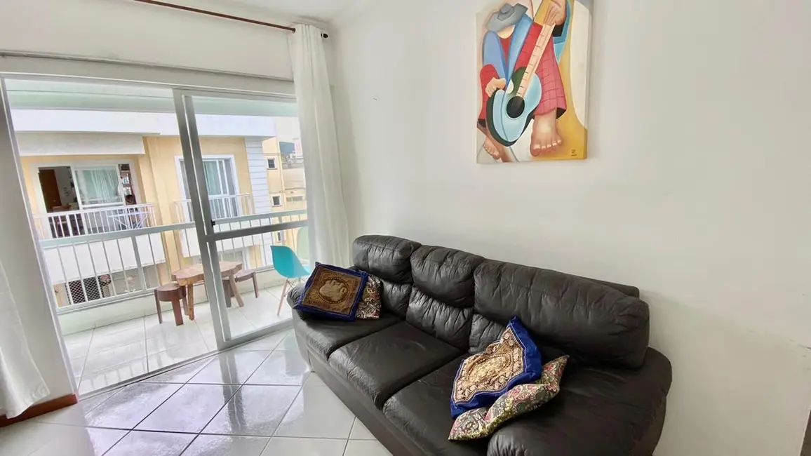 Foto 2 de Apartamento com 2 quartos para alugar, 75m2 em Bombinhas - SC