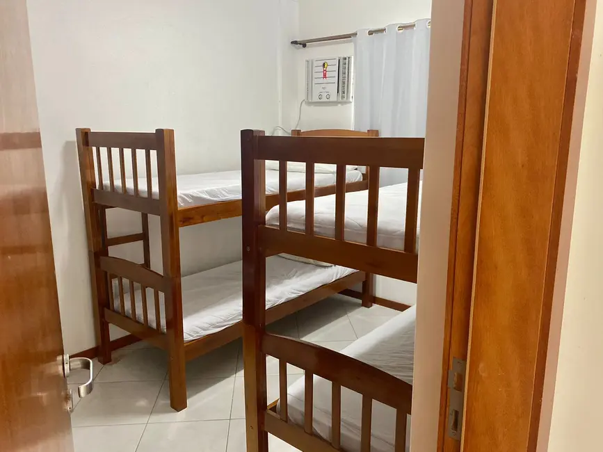 Foto 5 de Apartamento com 2 quartos para alugar, 75m2 em Bombinhas - SC