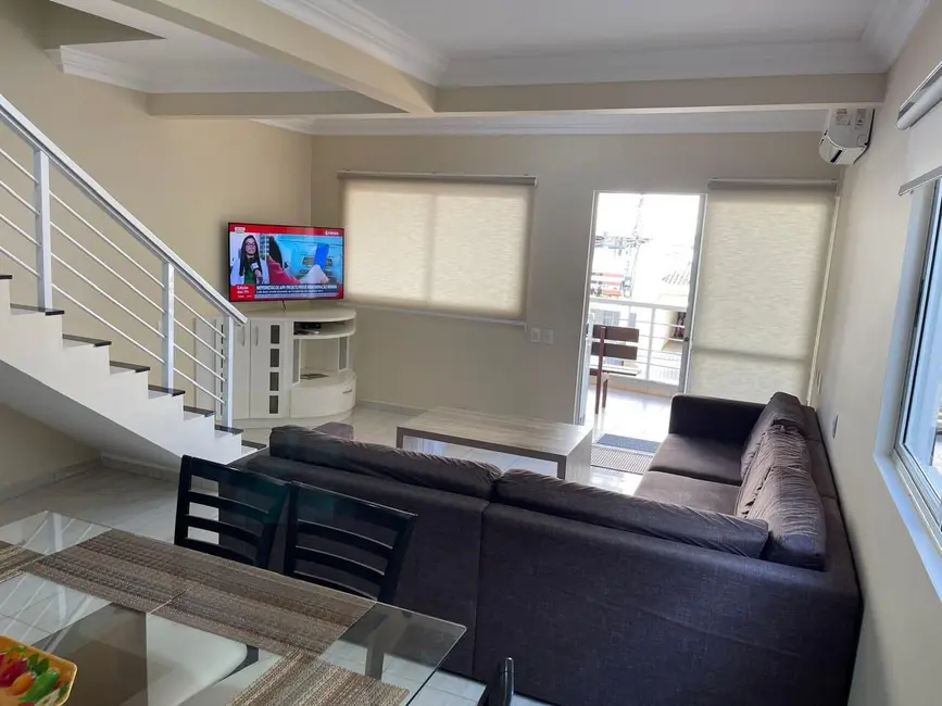 Foto 1 de Sobrado com 3 quartos para alugar, 60m2 em Bombinhas - SC