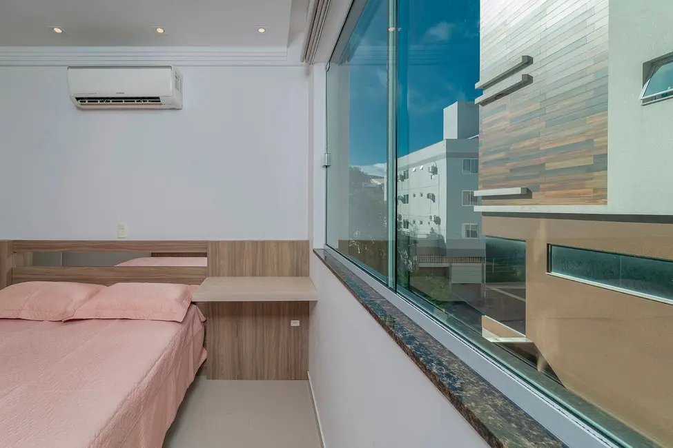 Foto 8 de Apartamento com 3 quartos para alugar, 120m2 em Bombinhas - SC