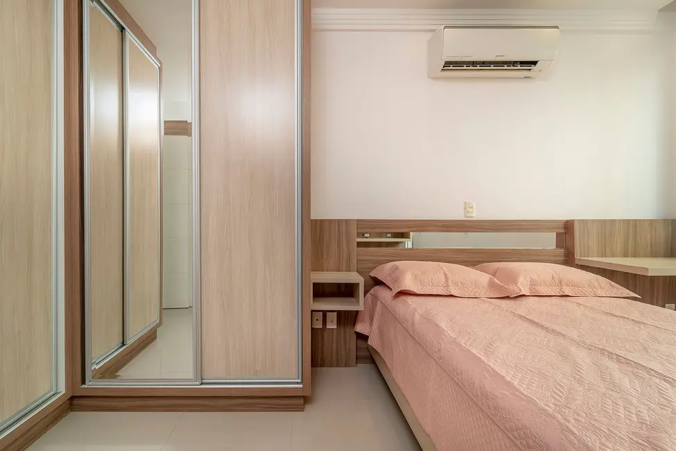 Foto 6 de Apartamento com 3 quartos para alugar, 120m2 em Bombinhas - SC