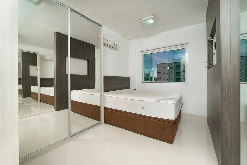 Foto 9 de Apartamento com 2 quartos para alugar, 85m2 em Bombinhas - SC