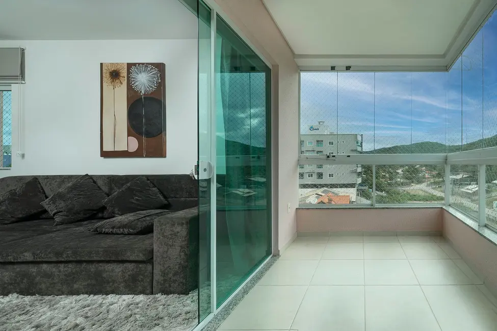 Foto 4 de Apartamento com 2 quartos para alugar, 85m2 em Bombinhas - SC