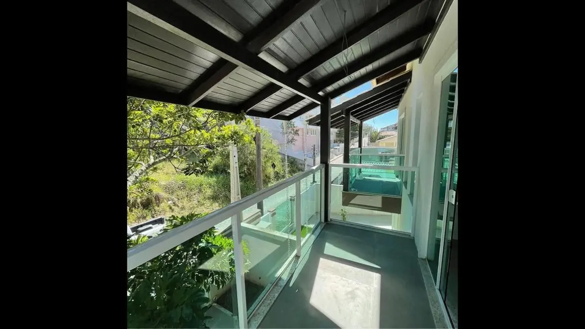 Foto 3 de Sobrado com 2 quartos à venda, 94m2 em Bombinhas - SC