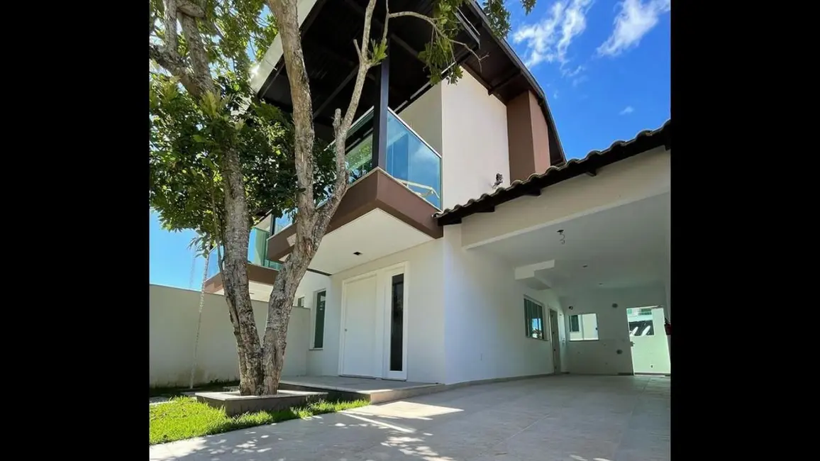 Foto 1 de Sobrado com 2 quartos à venda, 94m2 em Bombinhas - SC