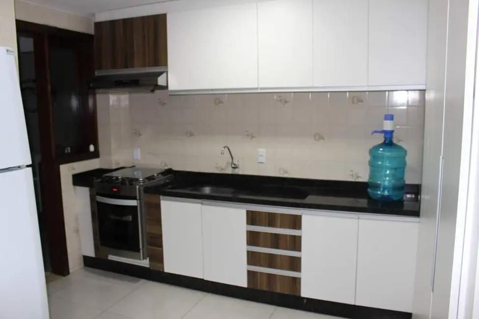 Apartamento com 3 quartos para alugar, 130m2 em Bombinhas - SC - imagem 7 Foto 7 de Apartamento com 3 quartos para alugar, 130m2 em Bombinhas - SC