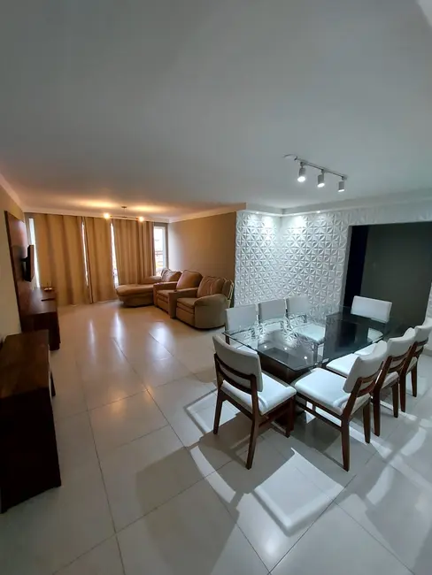 Apartamento com 3 quartos para alugar, 130m2 em Bombinhas - SC - imagem 2 Foto 2 de Apartamento com 3 quartos para alugar, 130m2 em Bombinhas - SC