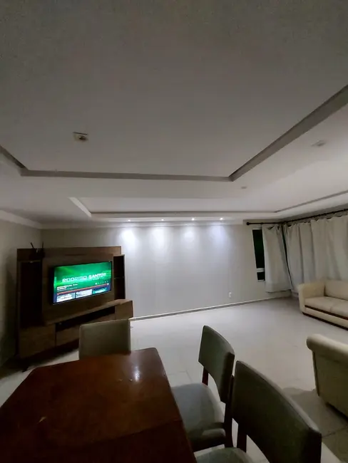 Apartamento com 3 quartos para alugar, 79m2 em Bombinhas - SC - imagem 3 Foto 3 de Apartamento com 3 quartos para alugar, 79m2 em Bombinhas - SC