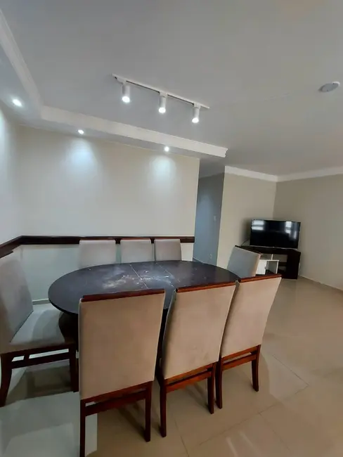 Apartamento com 3 quartos para alugar, 79m2 em Bombinhas - SC - imagem 6 Foto 6 de Apartamento com 3 quartos para alugar, 79m2 em Bombinhas - SC