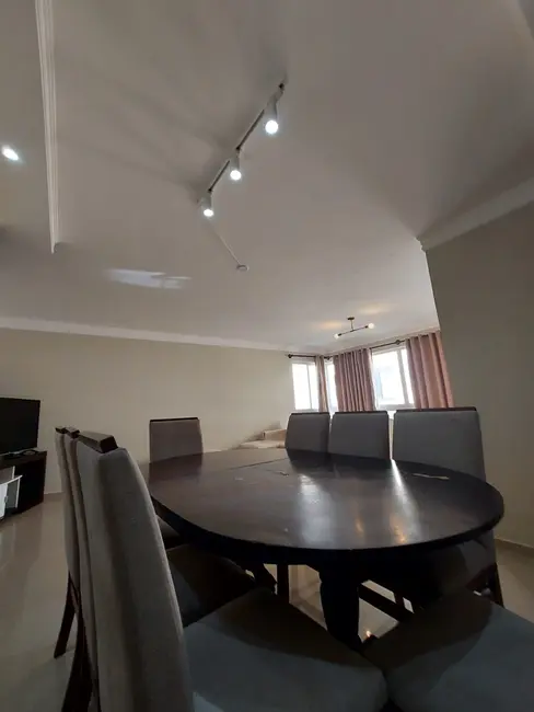 Apartamento com 3 quartos para alugar, 79m2 em Bombinhas - SC - imagem 8 Foto 8 de Apartamento com 3 quartos para alugar, 79m2 em Bombinhas - SC