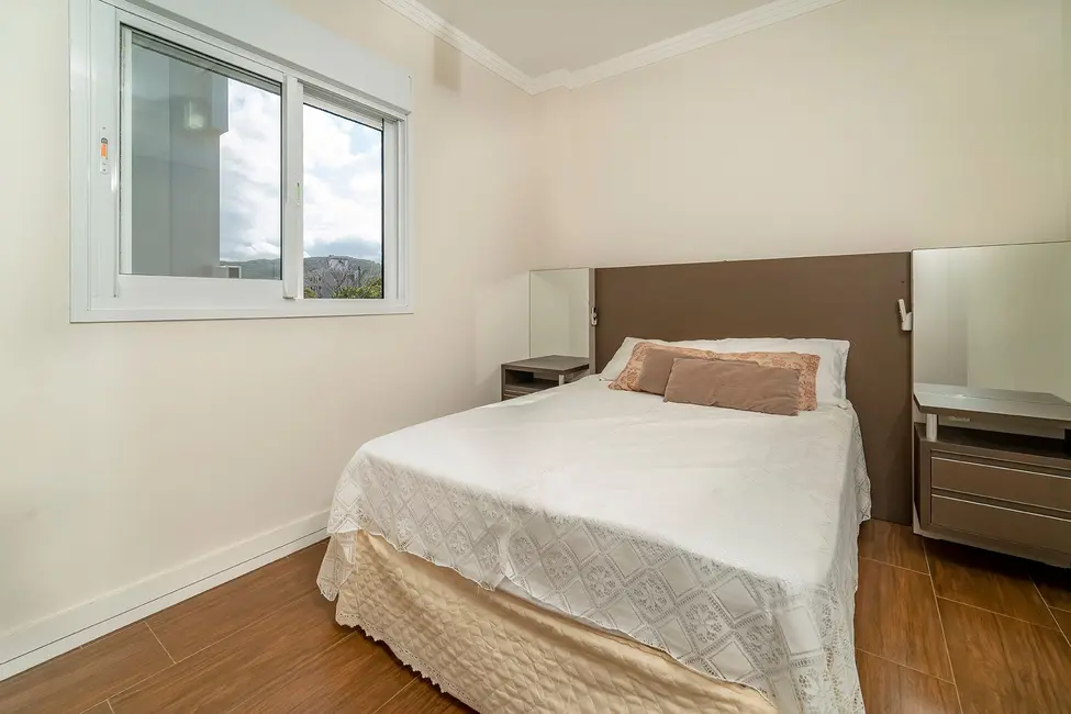 Foto 5 de Apartamento com 2 quartos para alugar, 72m2 em Bombinhas - SC