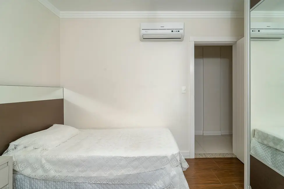 Foto 7 de Apartamento com 2 quartos para alugar, 72m2 em Bombinhas - SC