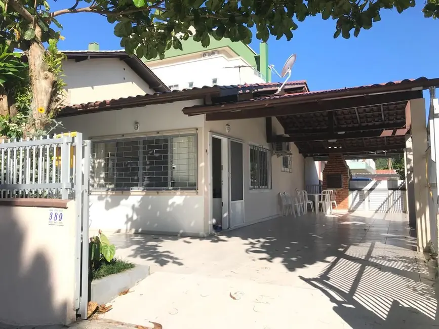 Casa com 3 quartos à venda, 150m2 em Bombinhas - SC - imagem 6 Foto 6 de Casa com 3 quartos à venda, 150m2 em Bombinhas - SC