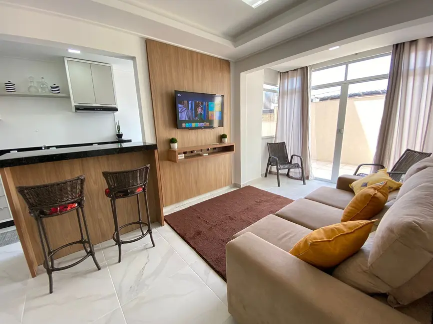 Apartamento com 2 quartos para alugar, 80m2 em Bombinhas - SC - imagem 2 Foto 2 de Apartamento com 2 quartos para alugar, 80m2 em Bombinhas - SC