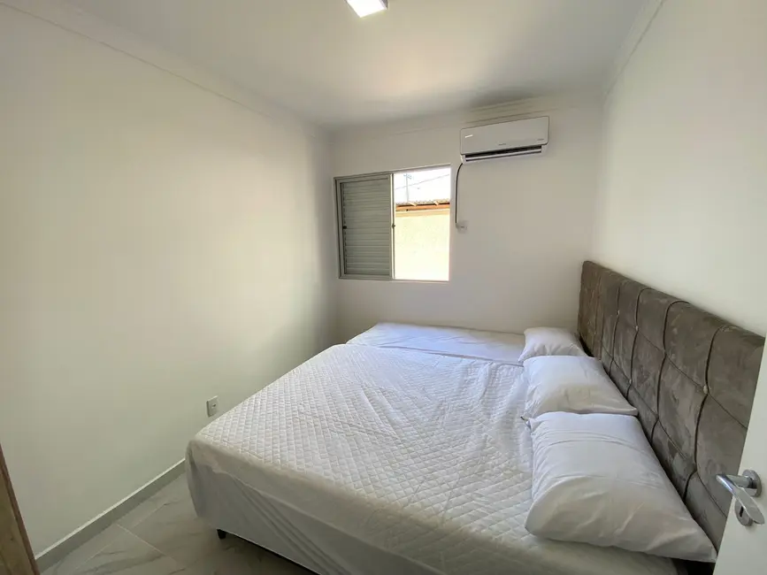 Apartamento com 2 quartos para alugar, 80m2 em Bombinhas - SC - imagem 7 Foto 7 de Apartamento com 2 quartos para alugar, 80m2 em Bombinhas - SC
