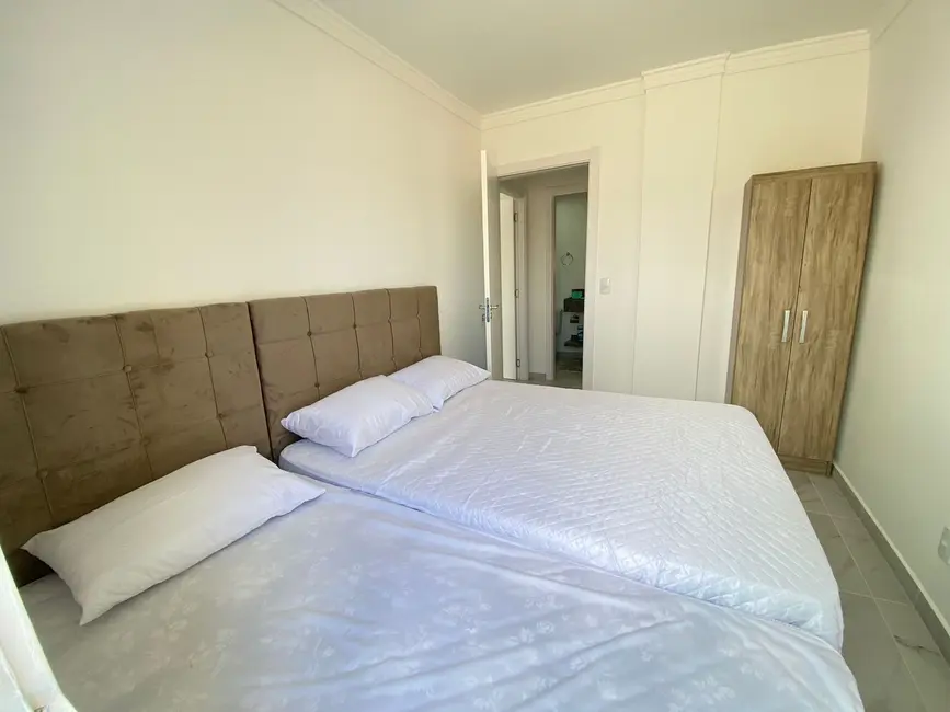 Apartamento com 2 quartos para alugar, 80m2 em Bombinhas - SC - imagem 6 Foto 6 de Apartamento com 2 quartos para alugar, 80m2 em Bombinhas - SC