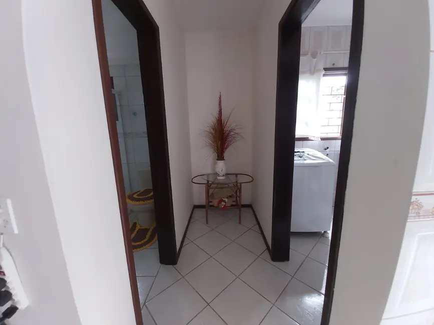 Casa com 3 quartos à venda, 79m2 em Bombinhas - SC - imagem 8 Foto 8 de Casa com 3 quartos à venda, 79m2 em Bombinhas - SC