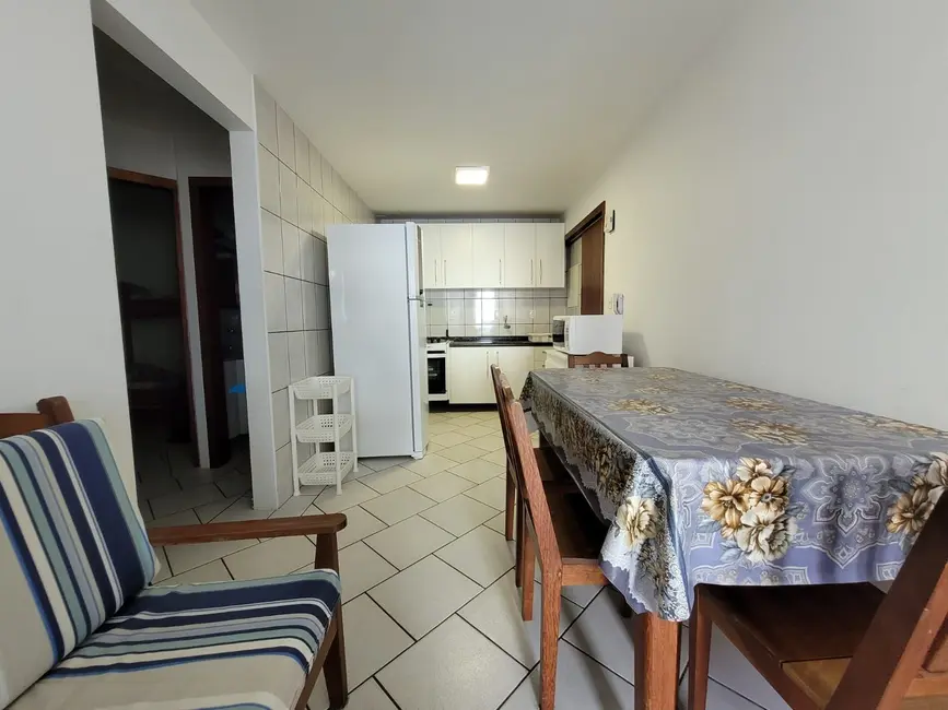 Apartamento com 2 quartos para alugar, 56m2 em Bombinhas - SC - imagem 3 Foto 3 de Apartamento com 2 quartos para alugar, 56m2 em Bombinhas - SC