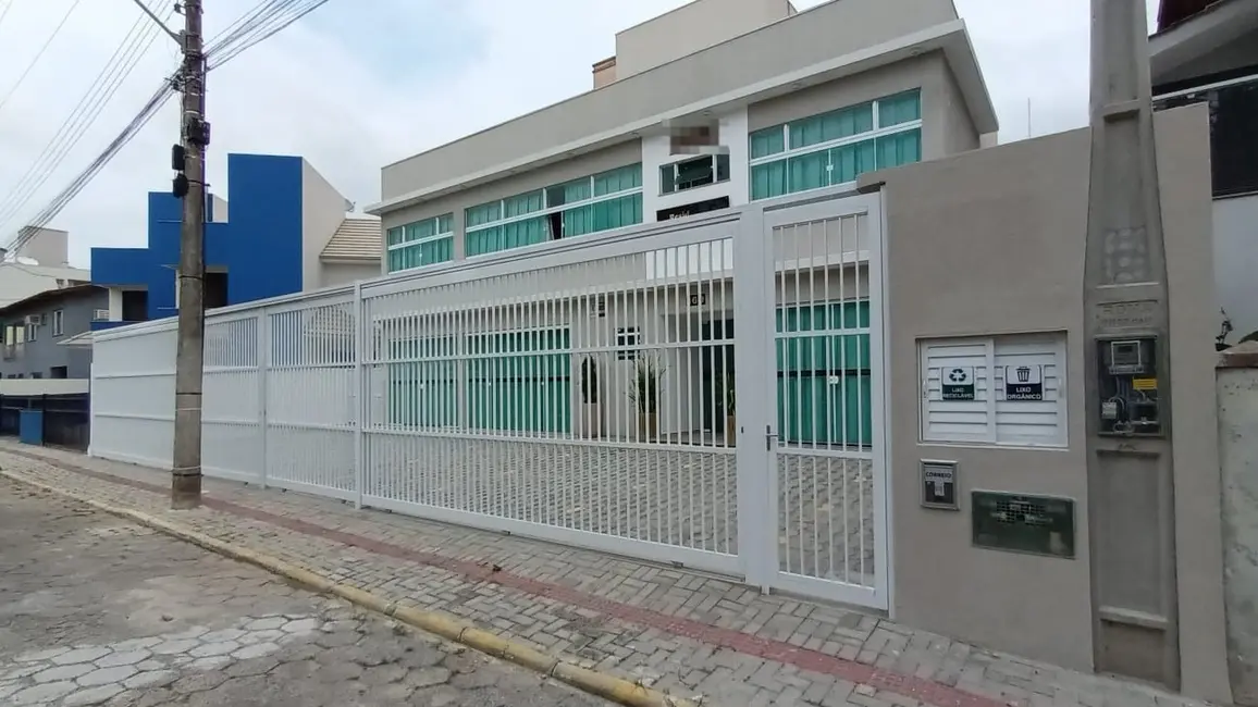 Apartamento com 1 quarto para alugar, 42m2 em Bombinhas - SC - imagem 3 Foto 3 de Apartamento com 1 quarto para alugar, 42m2 em Bombinhas - SC