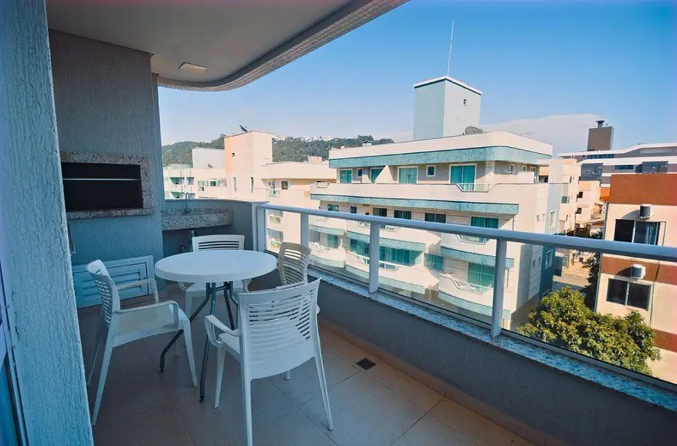 Foto 2 de Apartamento com 2 quartos para alugar, 64m2 em Centro, Bombinhas - SC