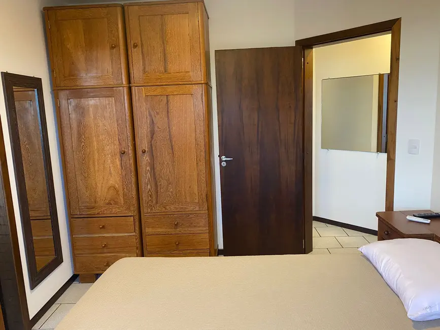 Foto 8 de Apartamento com 2 quartos para alugar, 57m2 em Bombinhas - SC