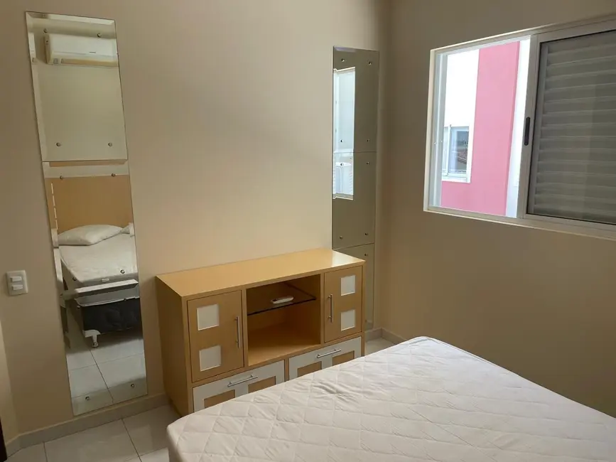 Foto 8 de Sobrado com 3 quartos para alugar, 70m2 em Bombinhas - SC