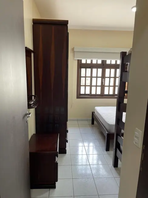 Foto 8 de Sobrado com 2 quartos para alugar, 65m2 em Bombinhas - SC