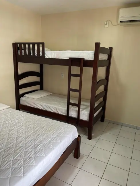 Foto 7 de Sobrado com 2 quartos para alugar, 65m2 em Bombinhas - SC