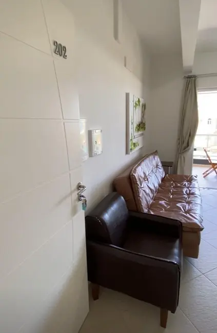 Apartamento com 1 quarto para alugar, 64m2 em Bombinhas - SC - imagem 3 Foto 3 de Apartamento com 1 quarto para alugar, 64m2 em Bombinhas - SC