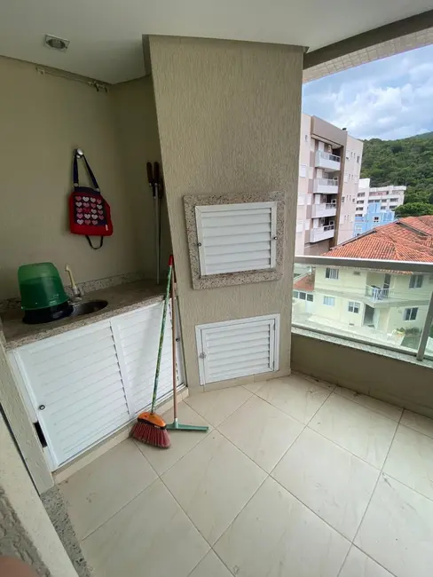 Apartamento com 3 quartos para alugar, 98m2 em Bombinhas - SC - imagem 9 Foto 9 de Apartamento com 3 quartos para alugar, 98m2 em Bombinhas - SC