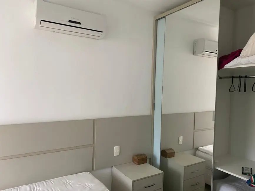 Apartamento com 3 quartos para alugar, 98m2 em Bombinhas - SC - imagem 6 Foto 6 de Apartamento com 3 quartos para alugar, 98m2 em Bombinhas - SC