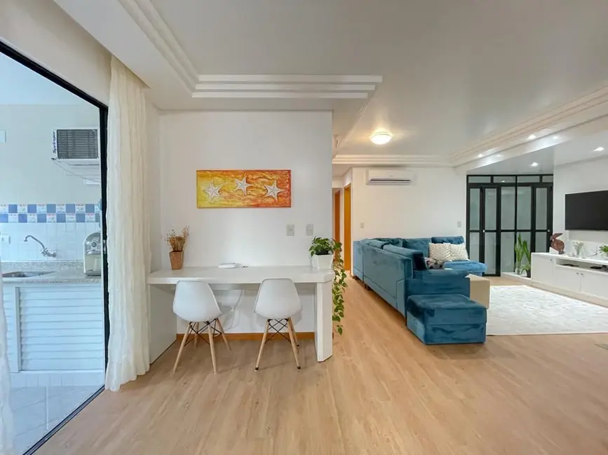 Foto 3 de Apartamento com 5 quartos para alugar, 160m2 em Bombinhas - SC